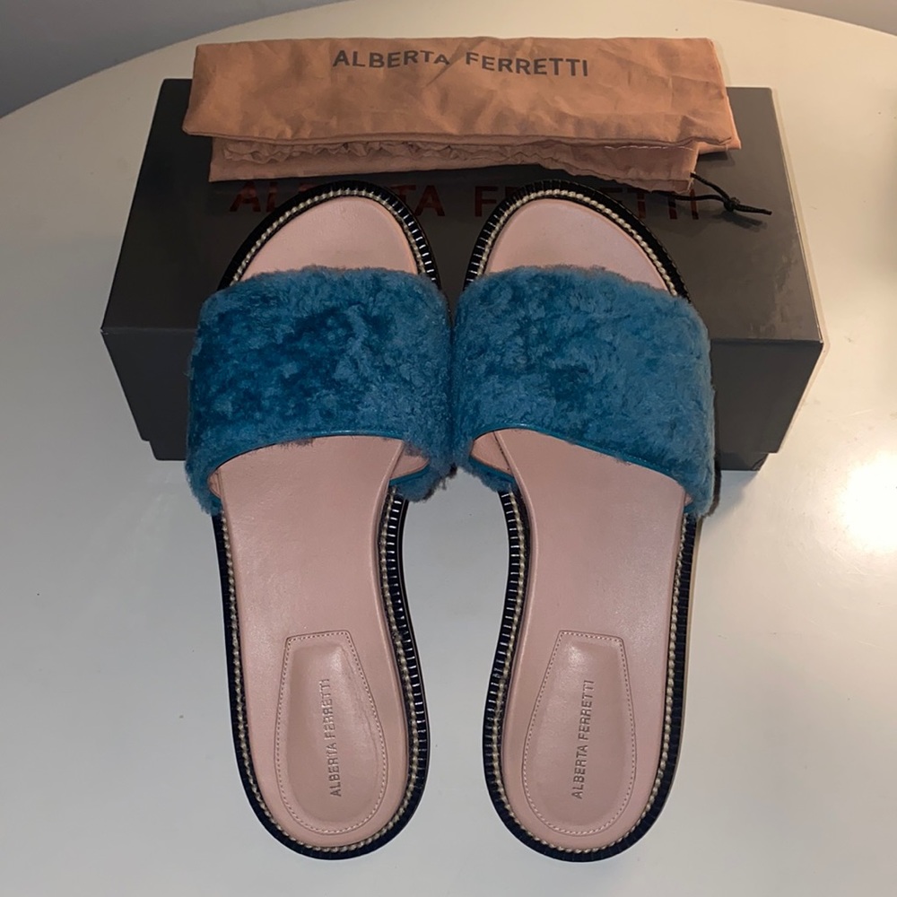 Alberta Ferretti Shearling Slides in excellent condition- Size 40